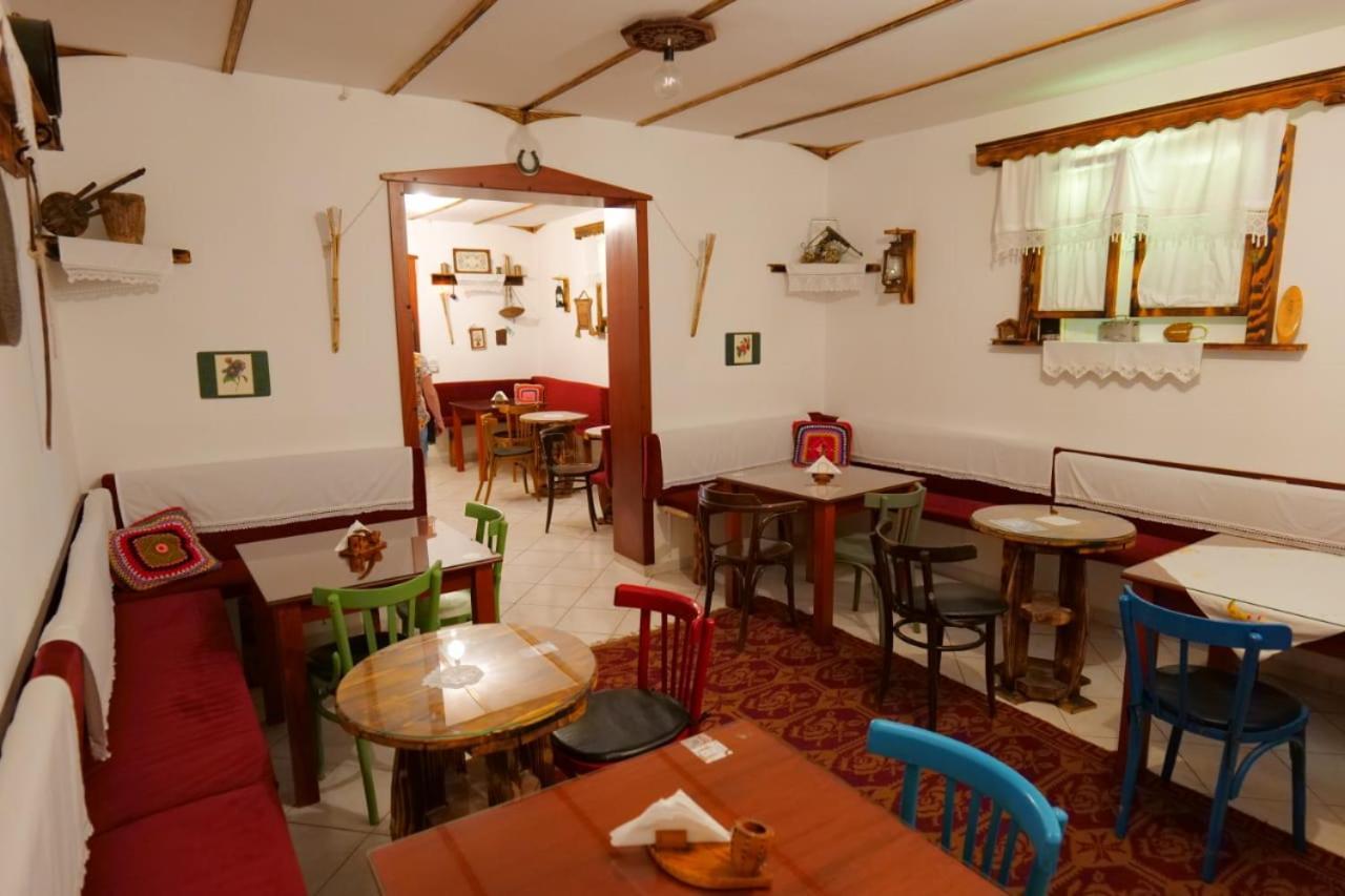 Hotel Veli Саранда Екстер'єр фото