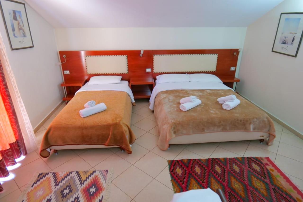 Hotel Veli Саранда Екстер'єр фото