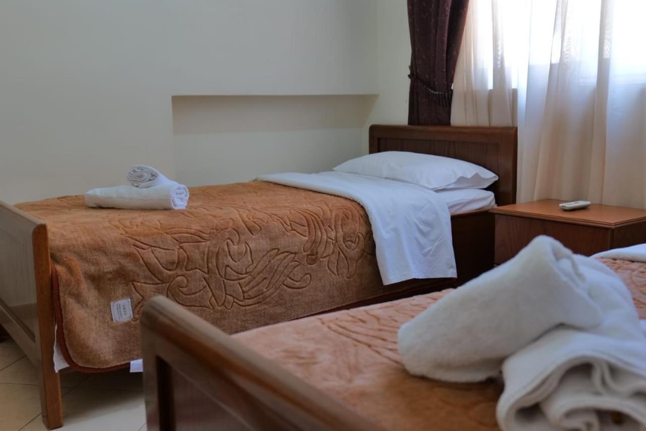 Hotel Veli Саранда Екстер'єр фото