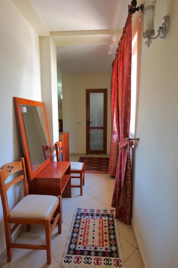 Hotel Veli Саранда Екстер'єр фото