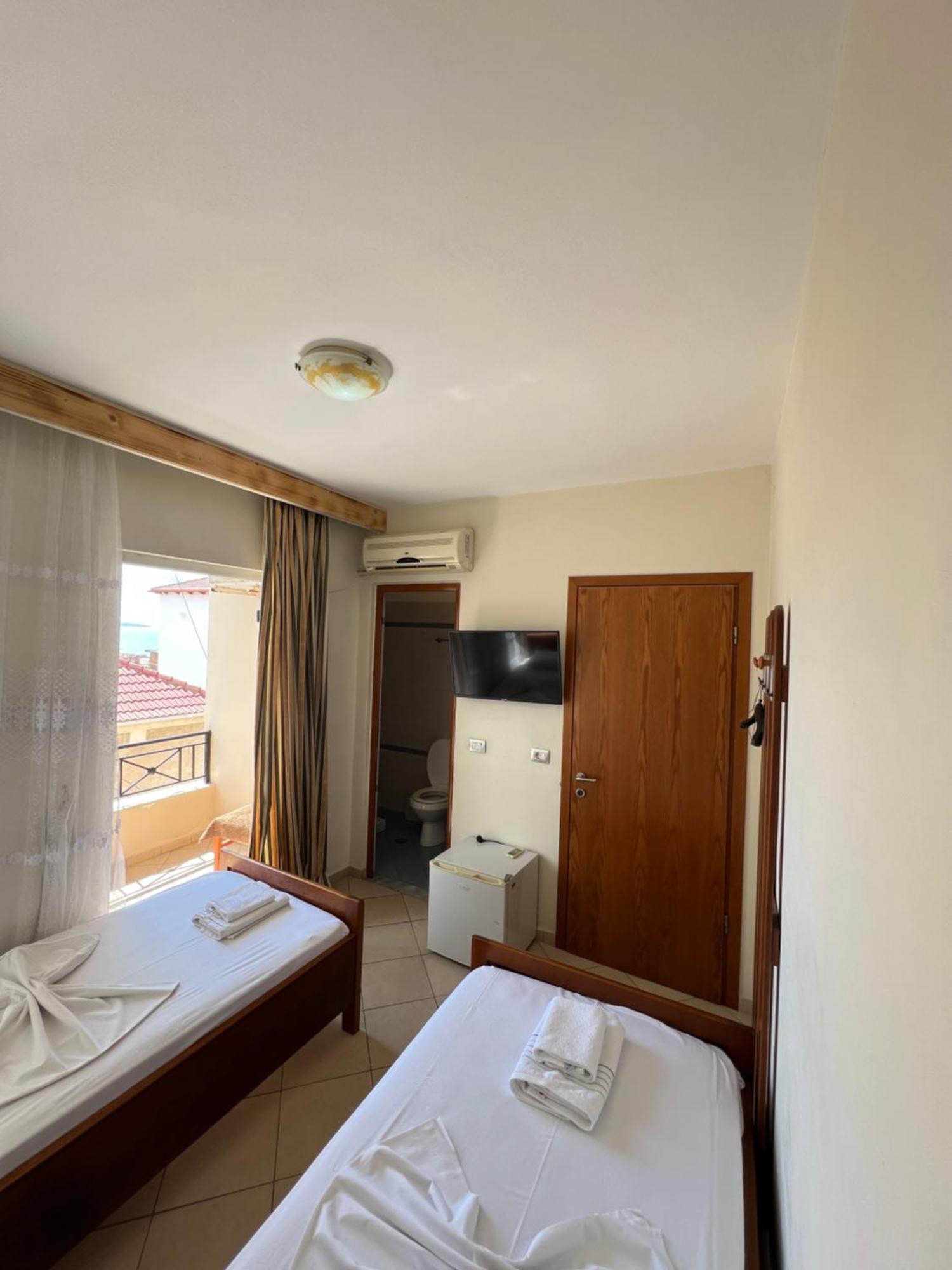 Hotel Veli Саранда Екстер'єр фото