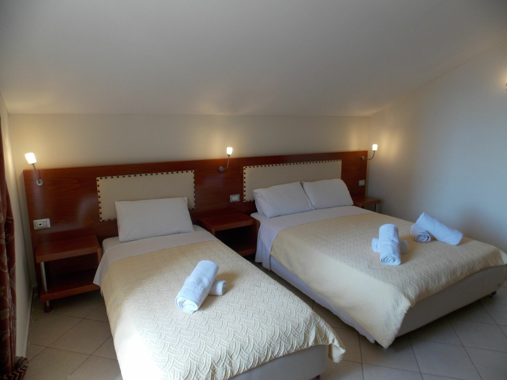 Hotel Veli Саранда Екстер'єр фото